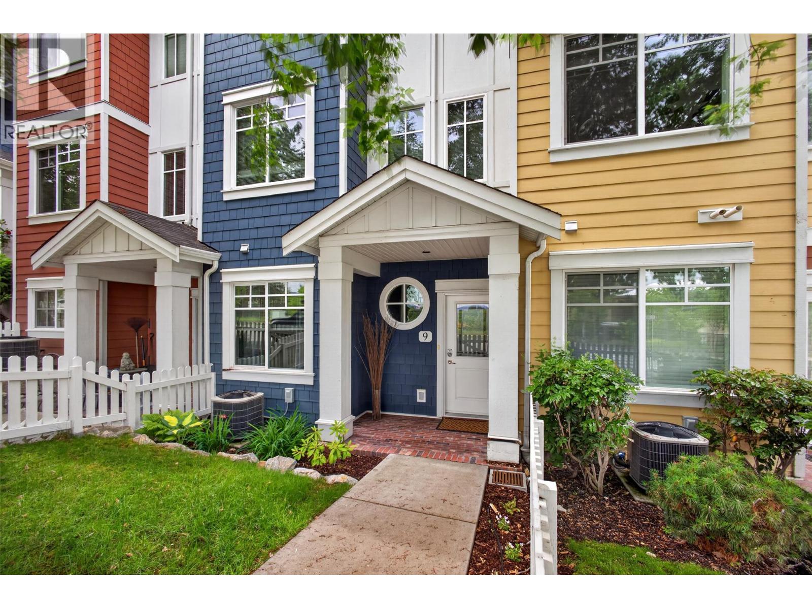 #9 433 McCarren Avenue - 19