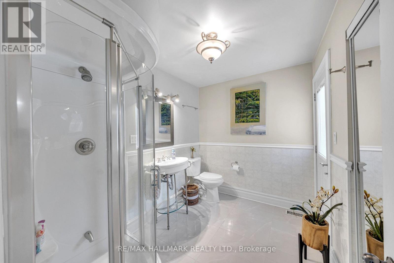 4 DONER STREET - 26