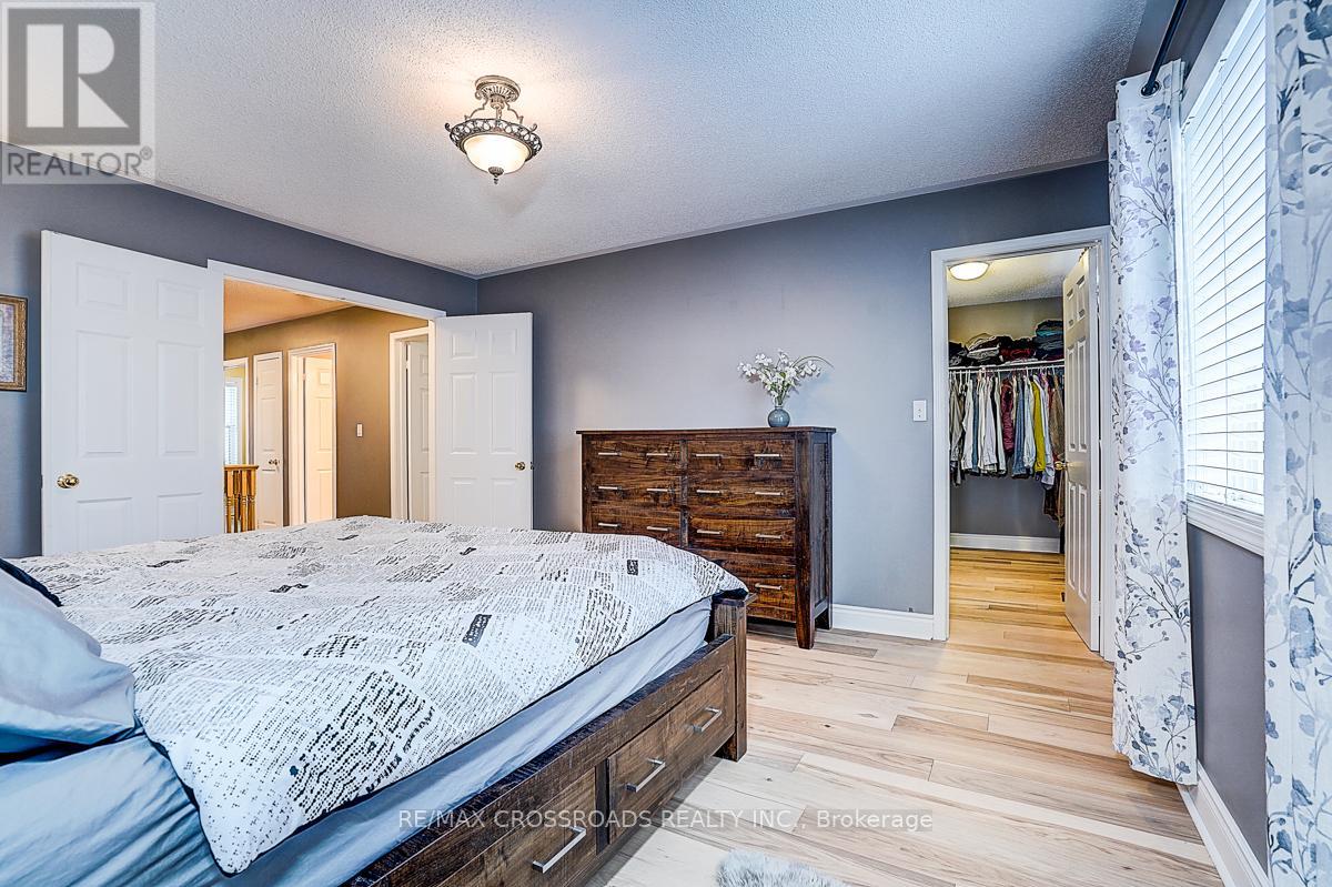 597 CAVERHILL CRESCENT - 26