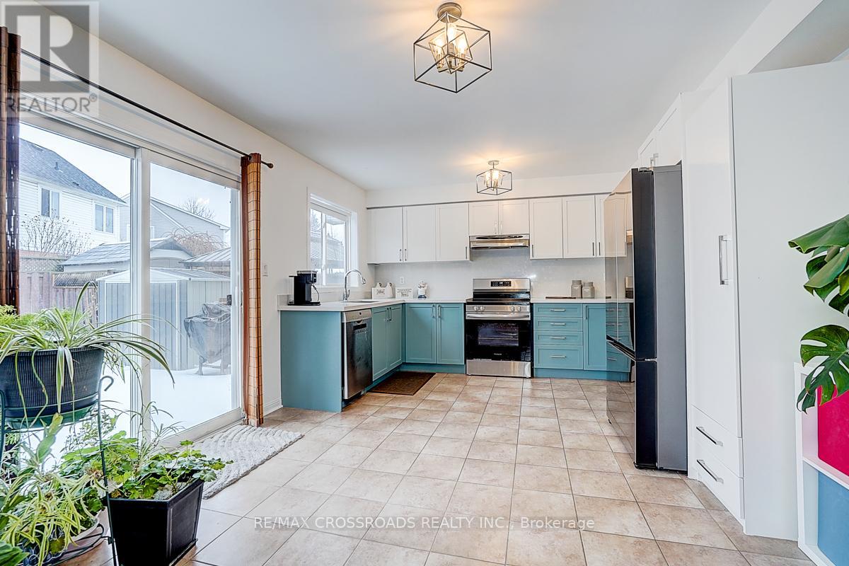 597 CAVERHILL CRESCENT - 14