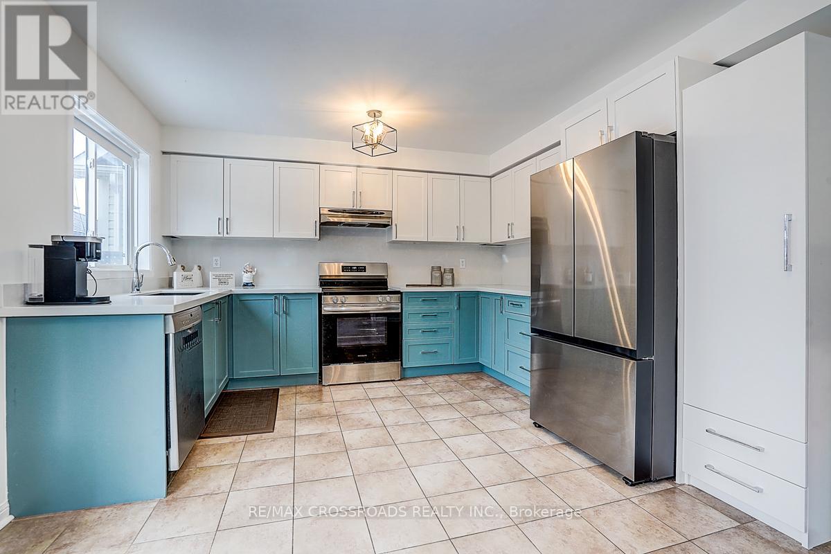 597 CAVERHILL CRESCENT - 16