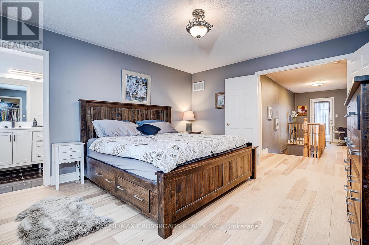 597 CAVERHILL CRESCENT - 25
