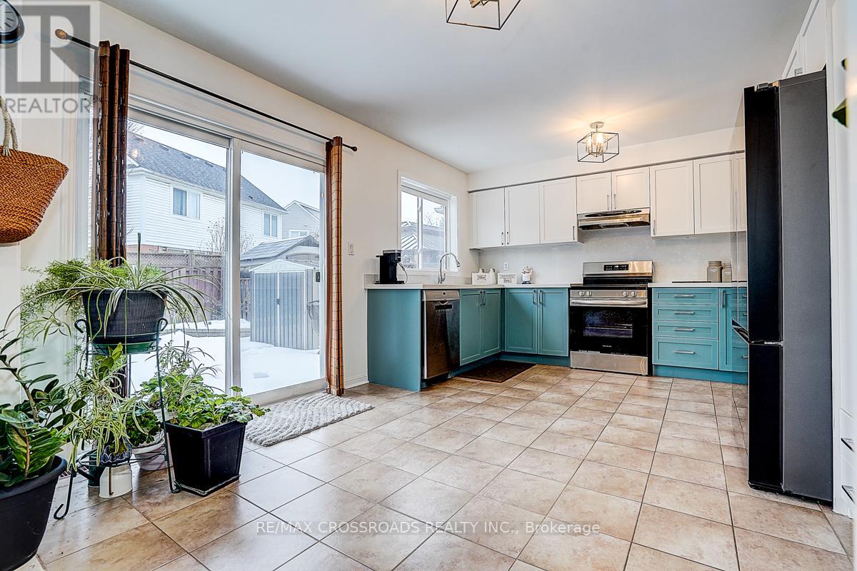 597 CAVERHILL CRESCENT - 18
