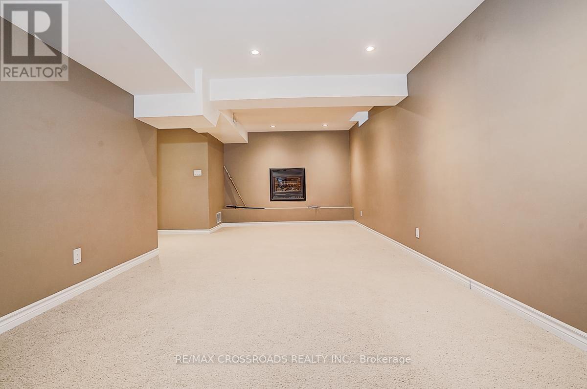 597 CAVERHILL CRESCENT - 41