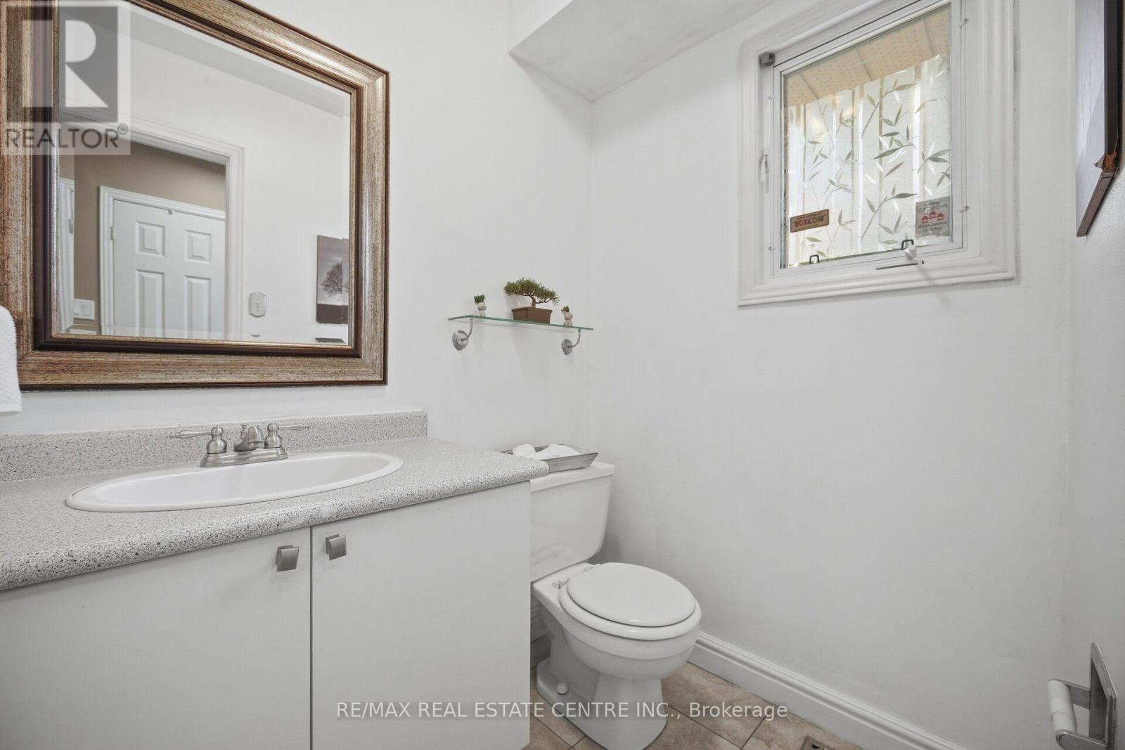 40 LANGDALE CRESCENT - 25
