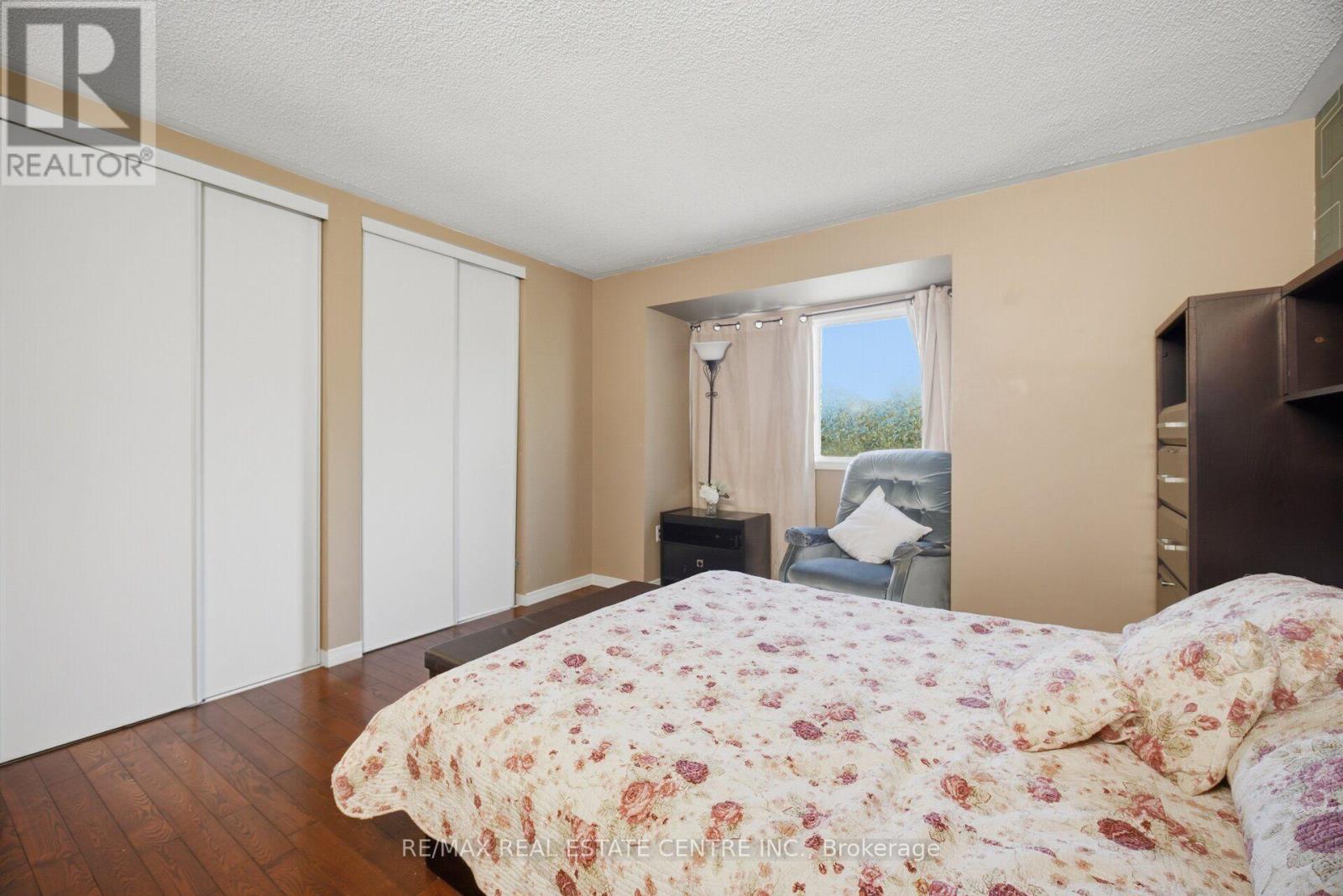 40 LANGDALE CRESCENT - 29