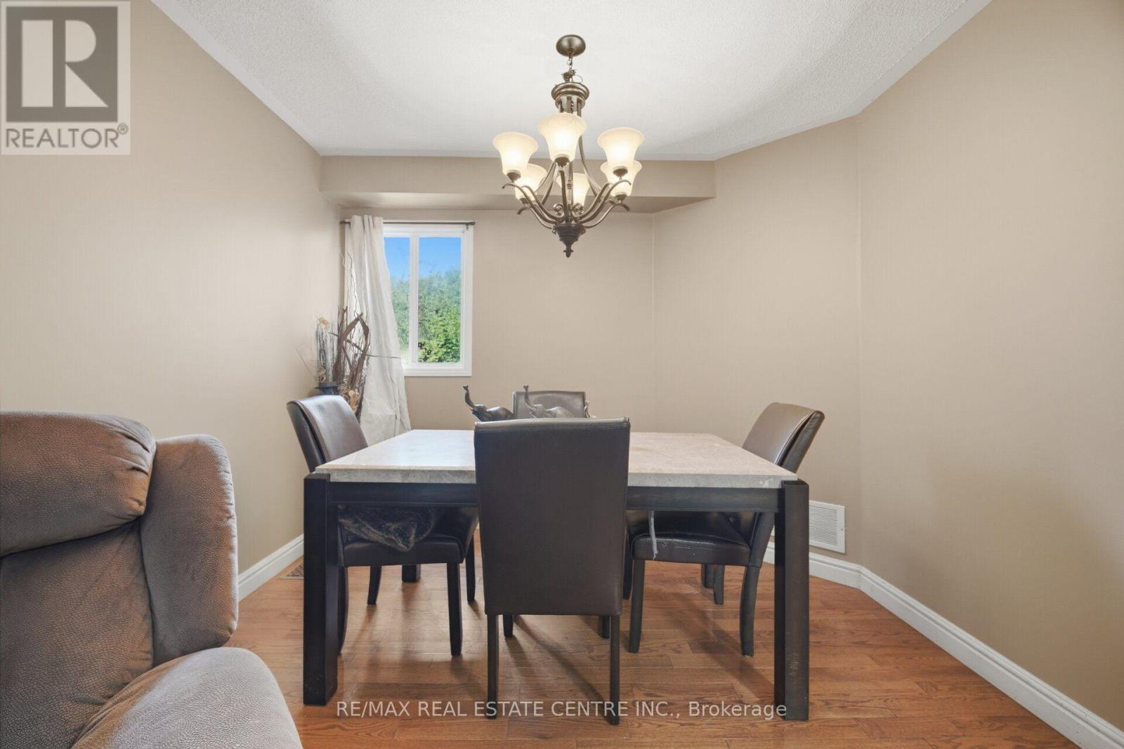 40 LANGDALE CRESCENT - 14