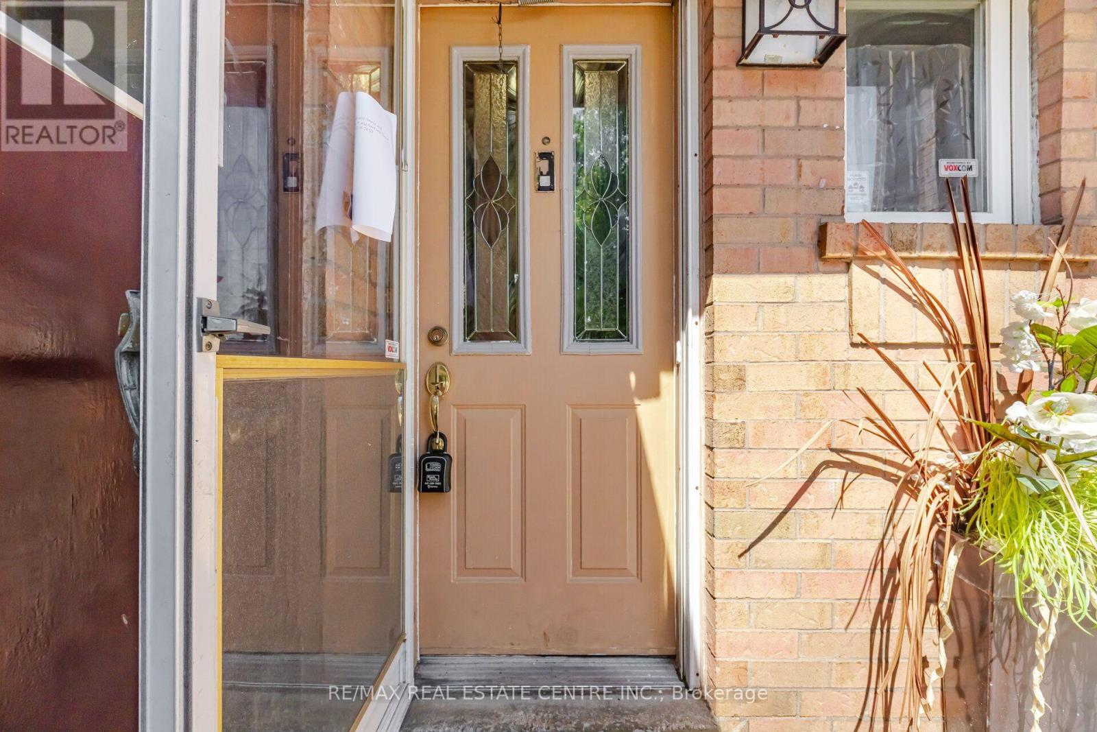 40 LANGDALE CRESCENT - 7