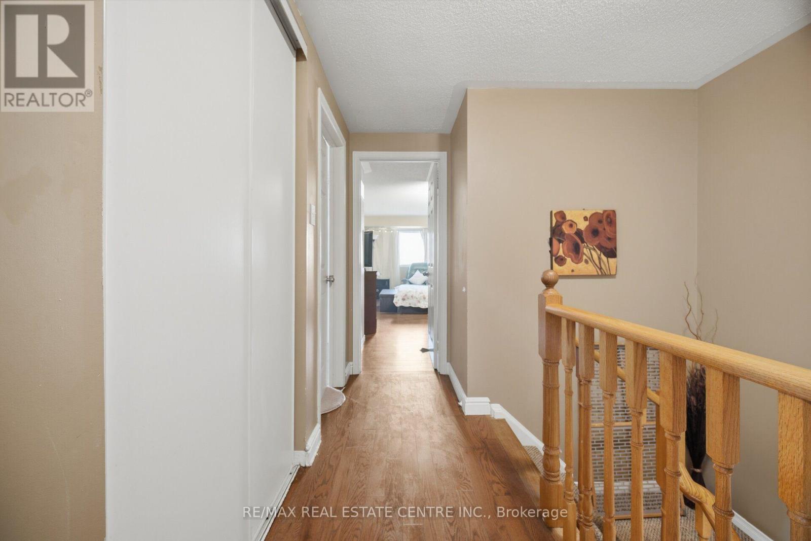 40 LANGDALE CRESCENT - 27