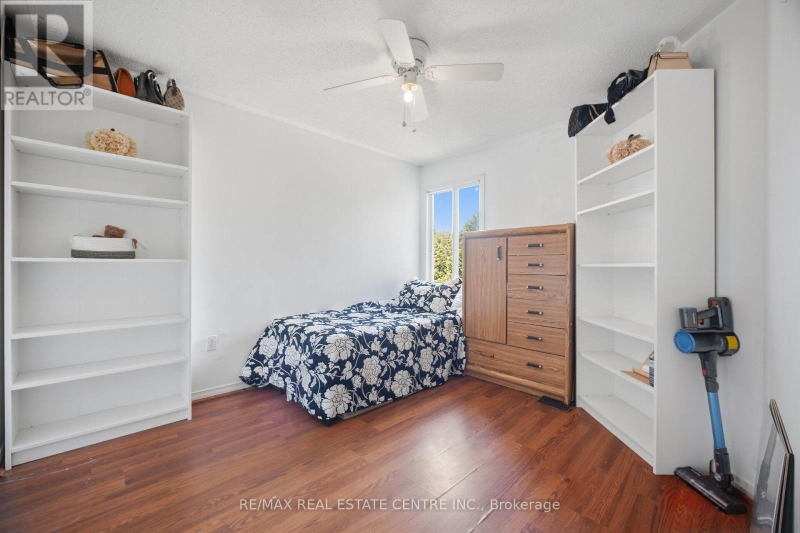 40 LANGDALE CRESCENT - 34