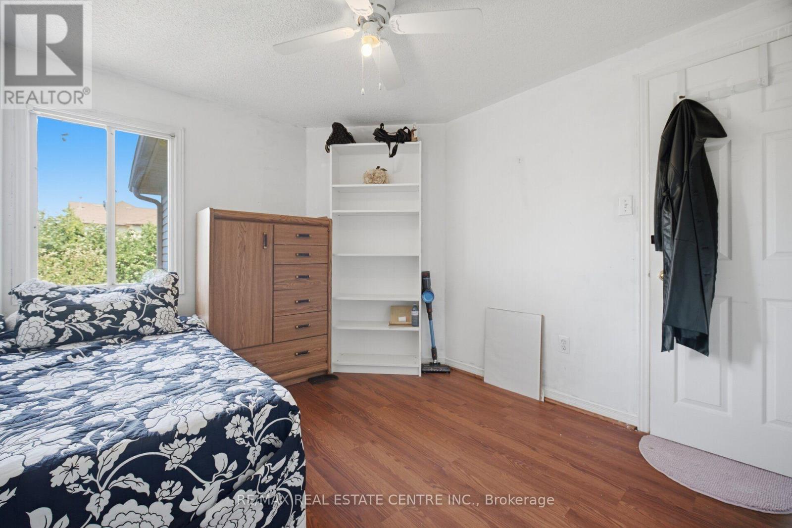 40 LANGDALE CRESCENT - 35