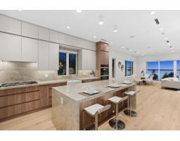 14799 Oxenham Avenue, White Rock, BC V4B2H8 Photo 11