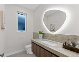 14799 Oxenham Avenue, White Rock, BC V4B2H8 Photo 18