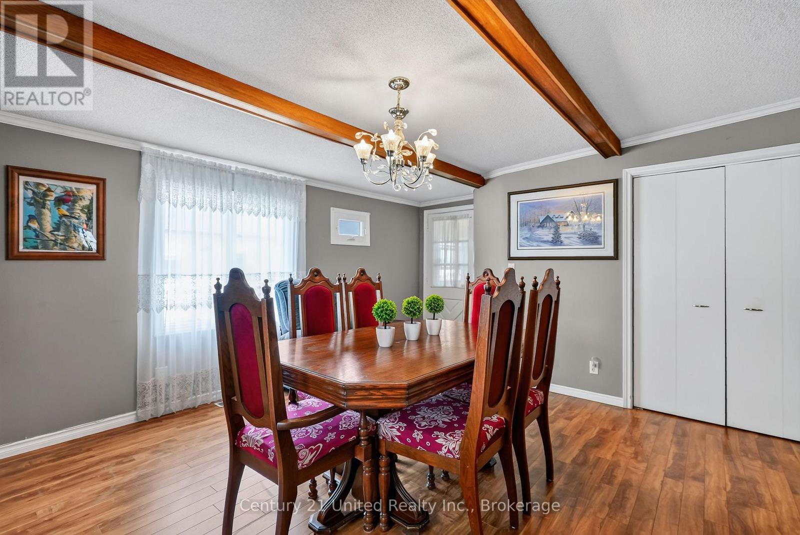 13 HILLVIEW DRIVE - 11