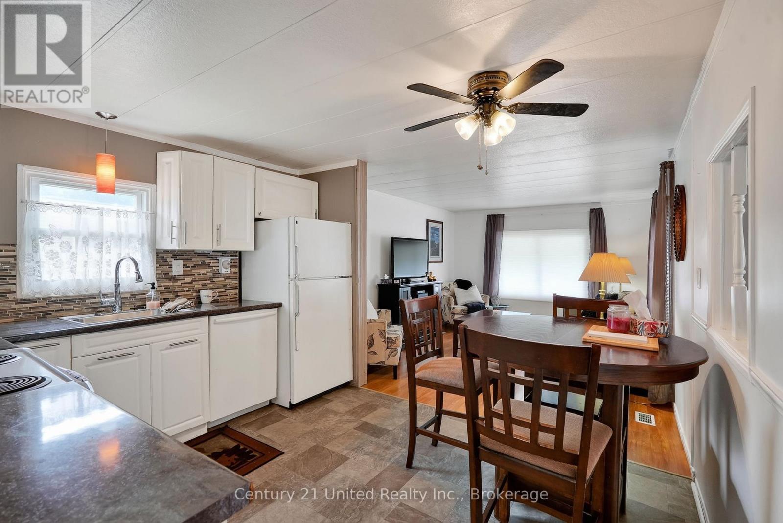 13 HILLVIEW DRIVE - 14