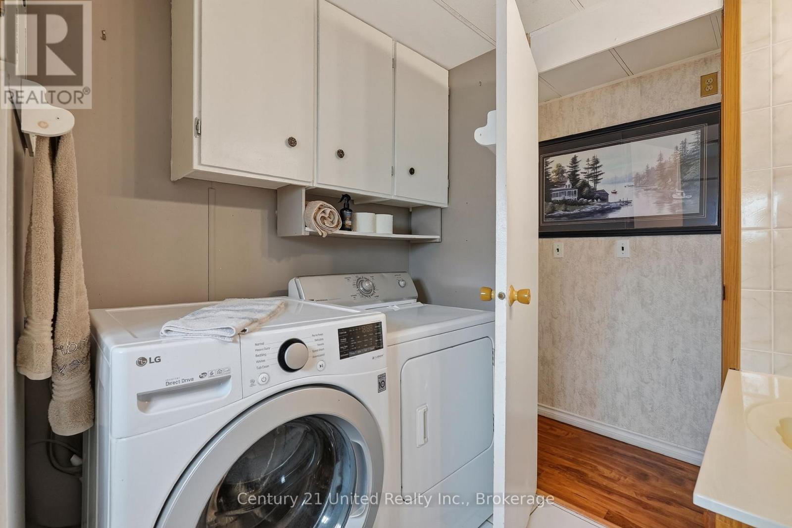 13 HILLVIEW DRIVE - 22