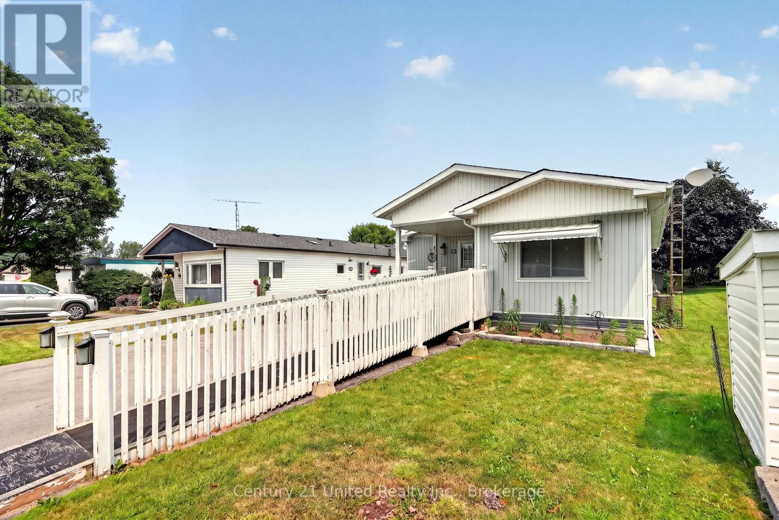 13 HILLVIEW DRIVE - 3