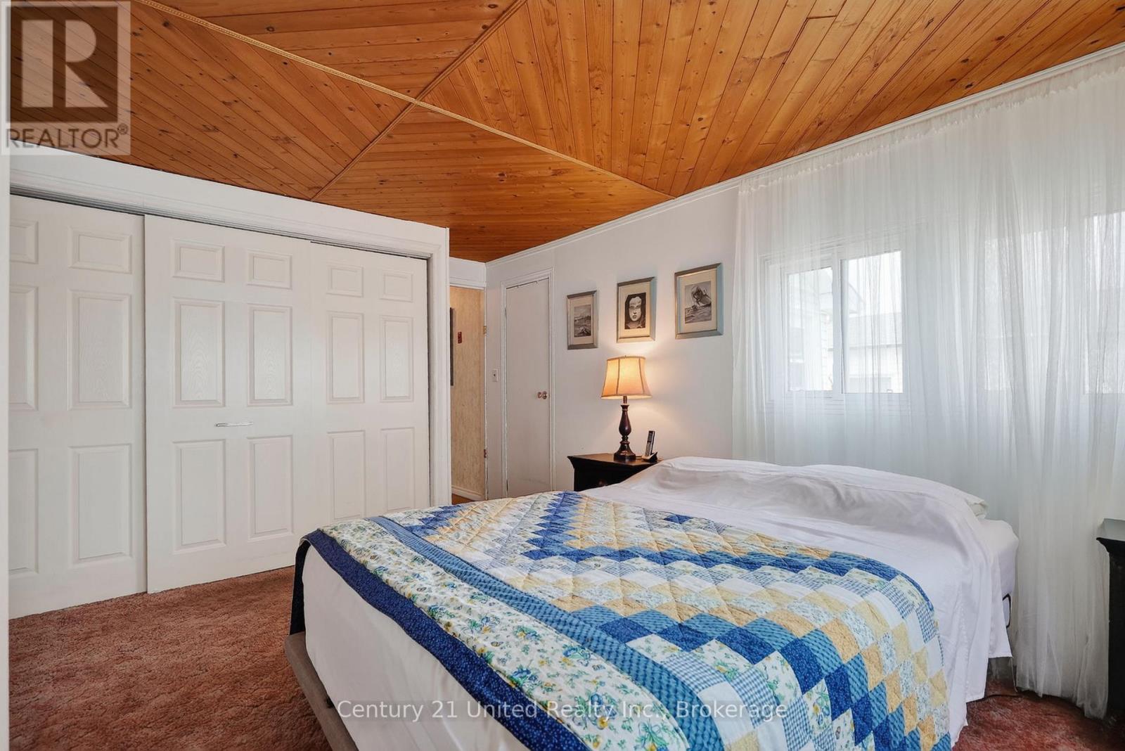 13 HILLVIEW DRIVE - 30
