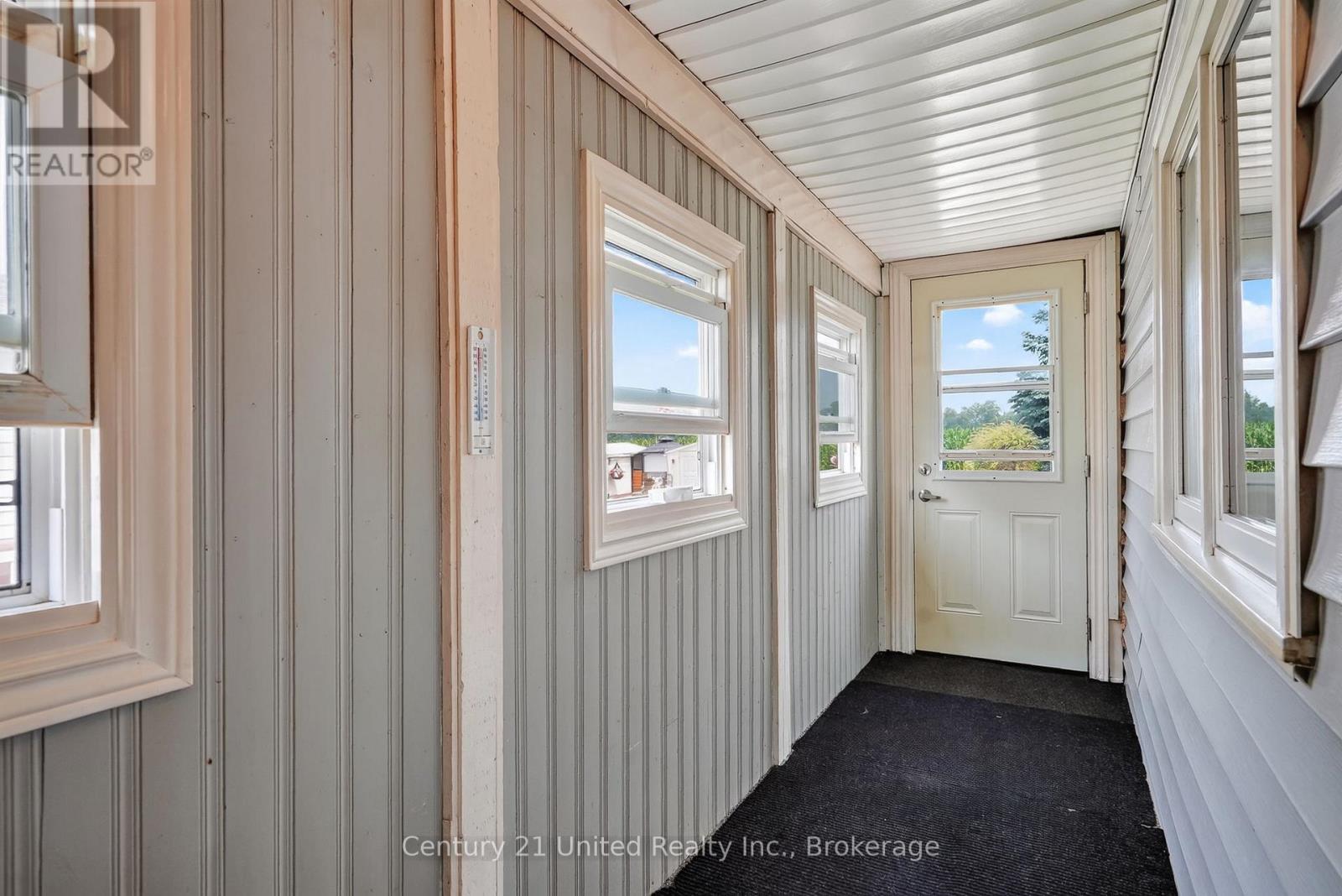 13 HILLVIEW DRIVE - 31