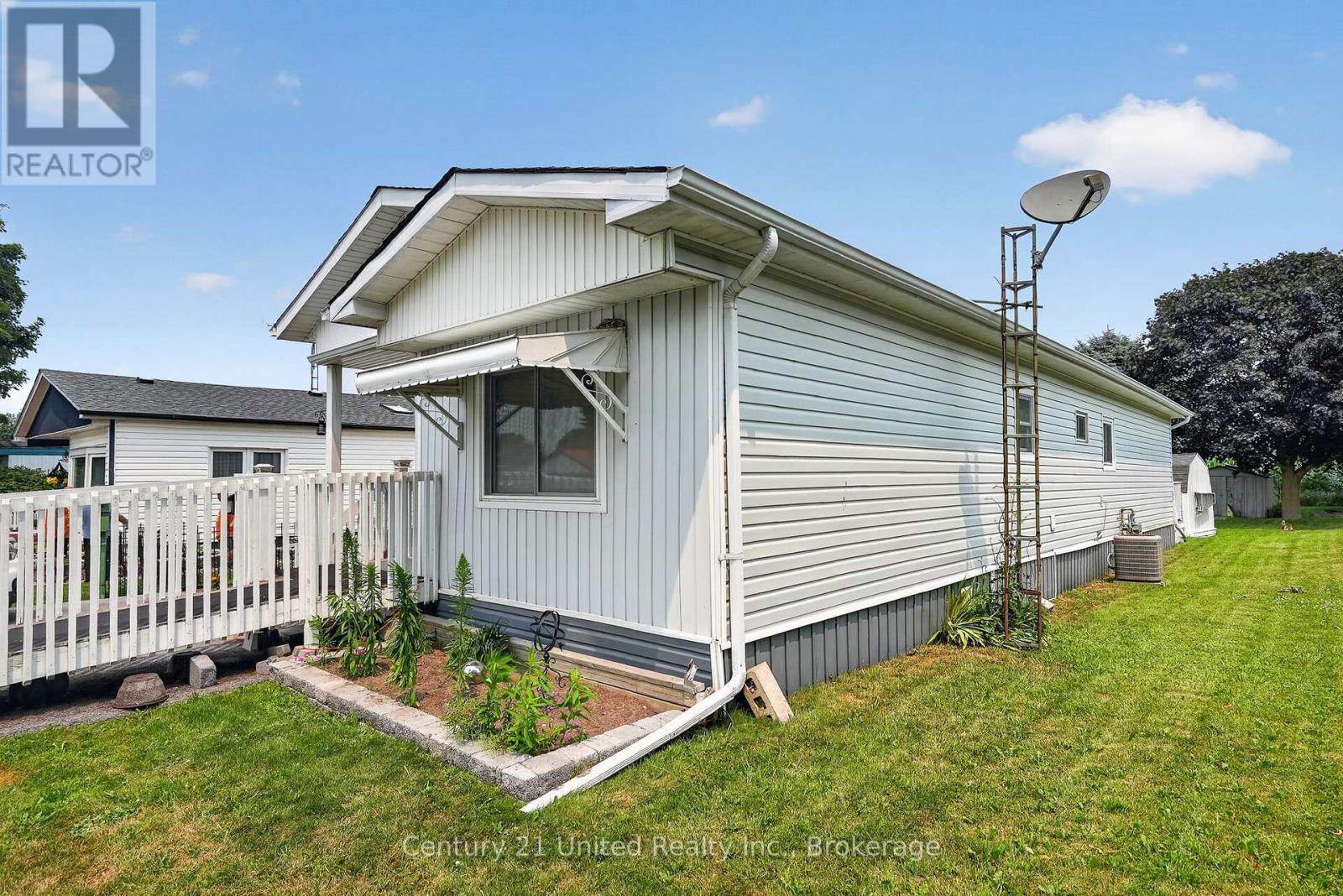 13 HILLVIEW DRIVE - 4