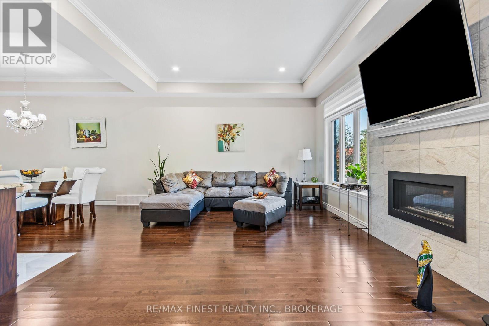 206 PAULINE TOM AVENUE - Image 10