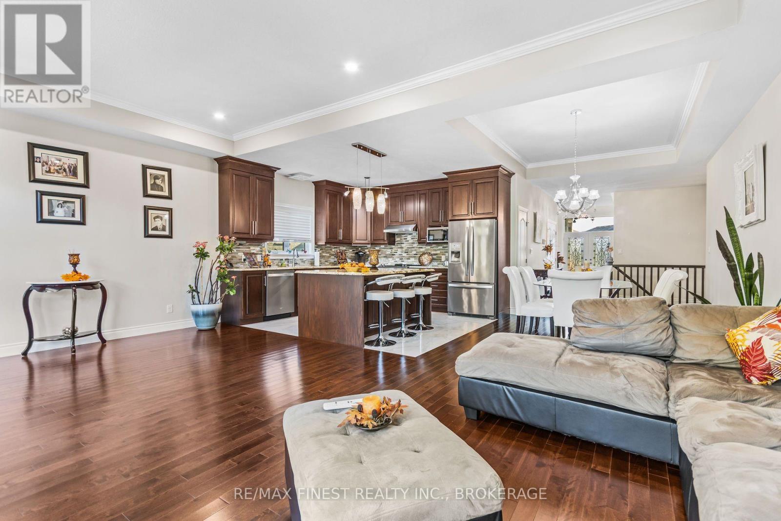206 PAULINE TOM AVENUE - Image 11