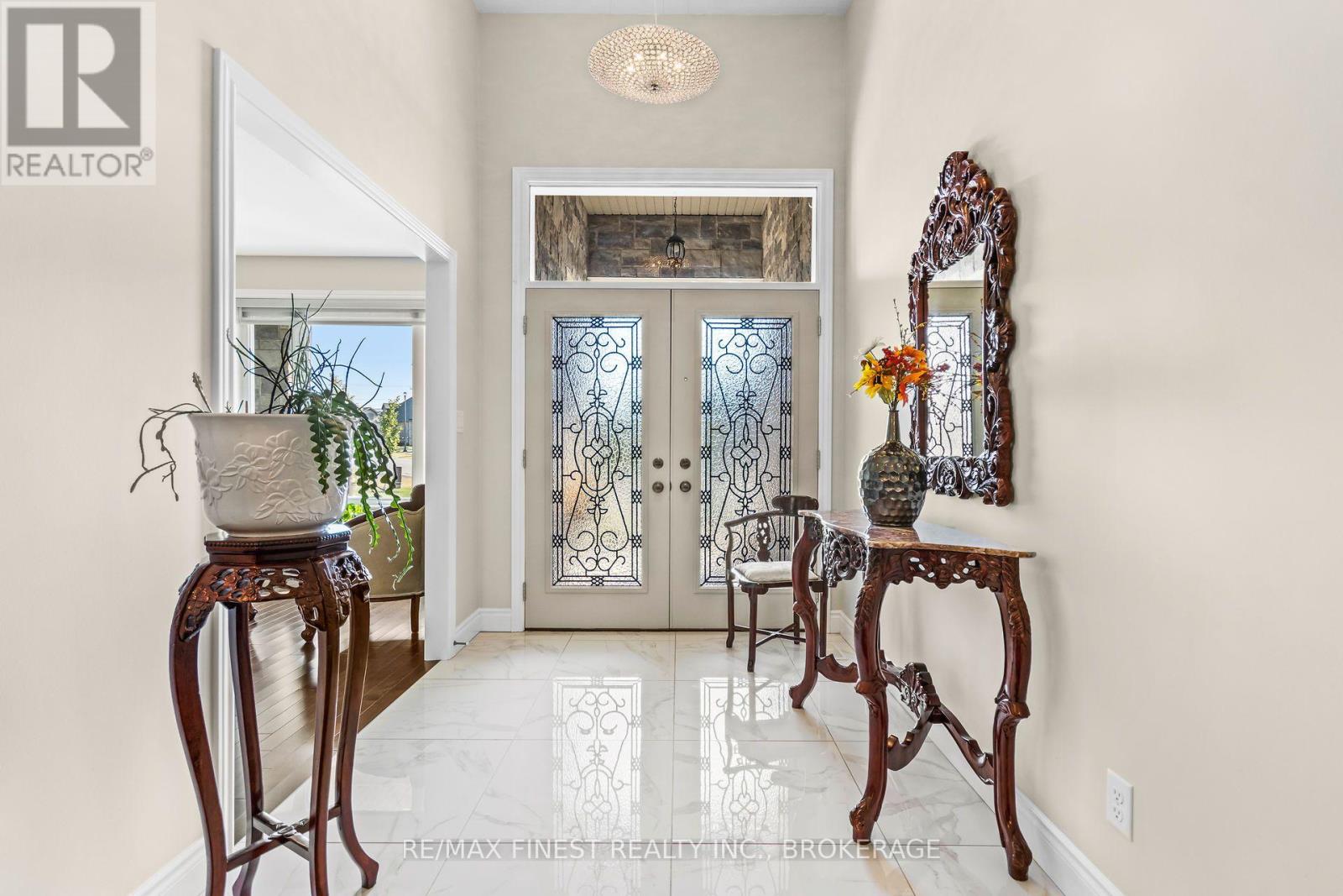 206 PAULINE TOM AVENUE - Image 4
