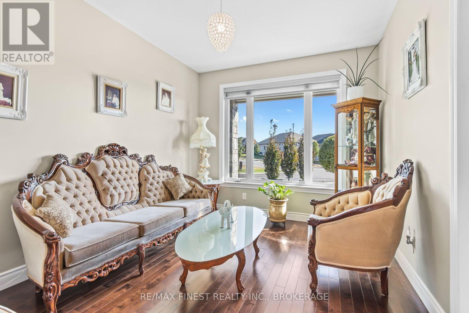 206 PAULINE TOM AVENUE - Image 6