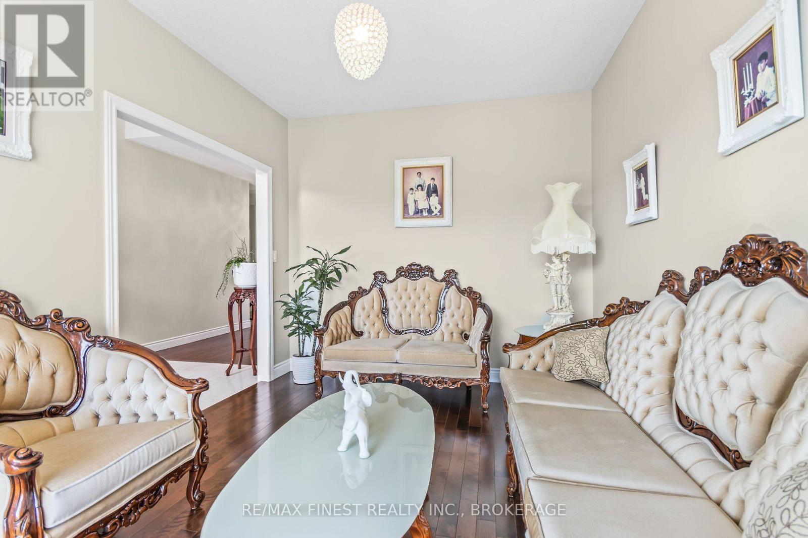 206 PAULINE TOM AVENUE - Image 7