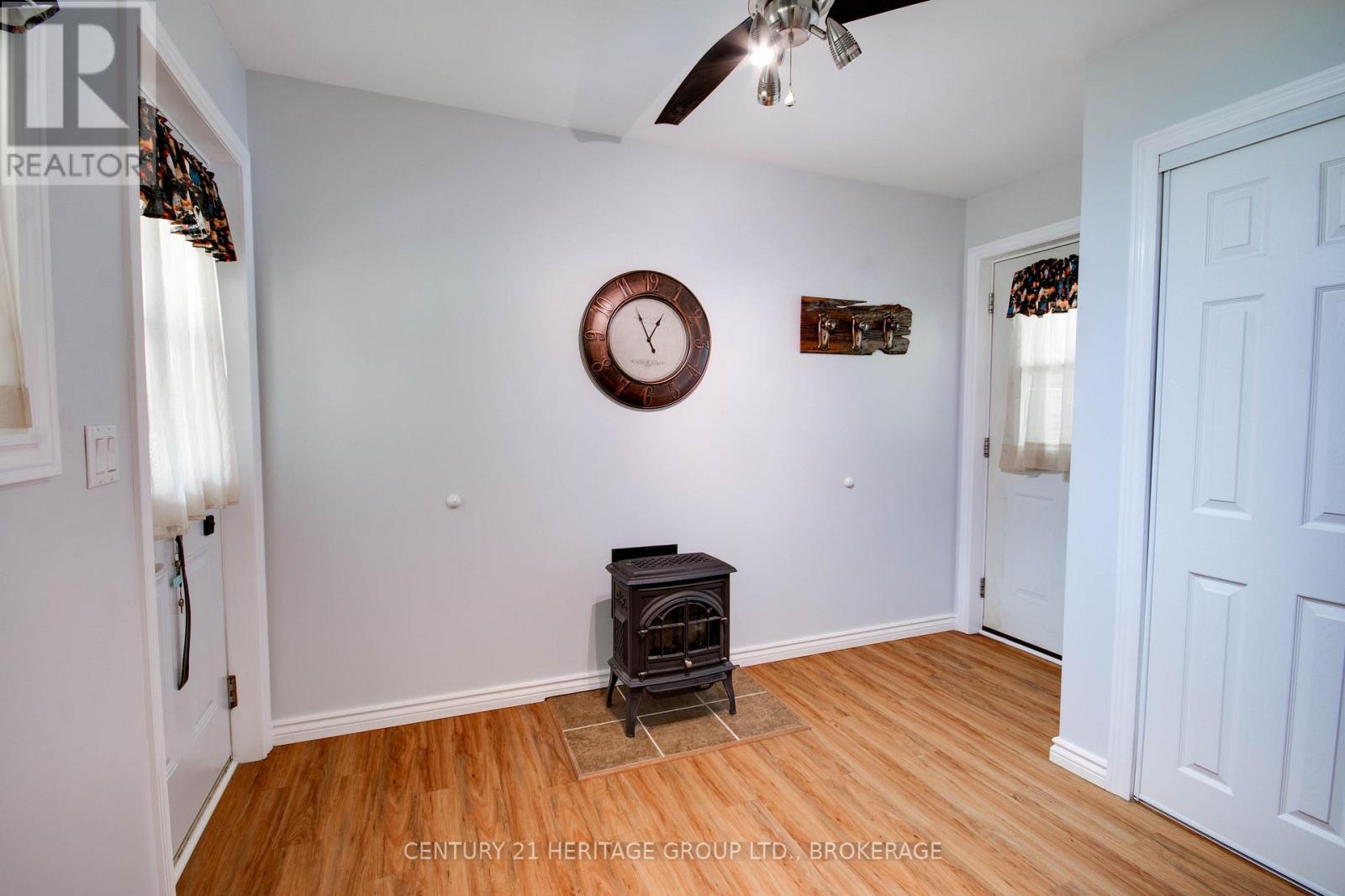 4309 MAPLE DRIVE - 12