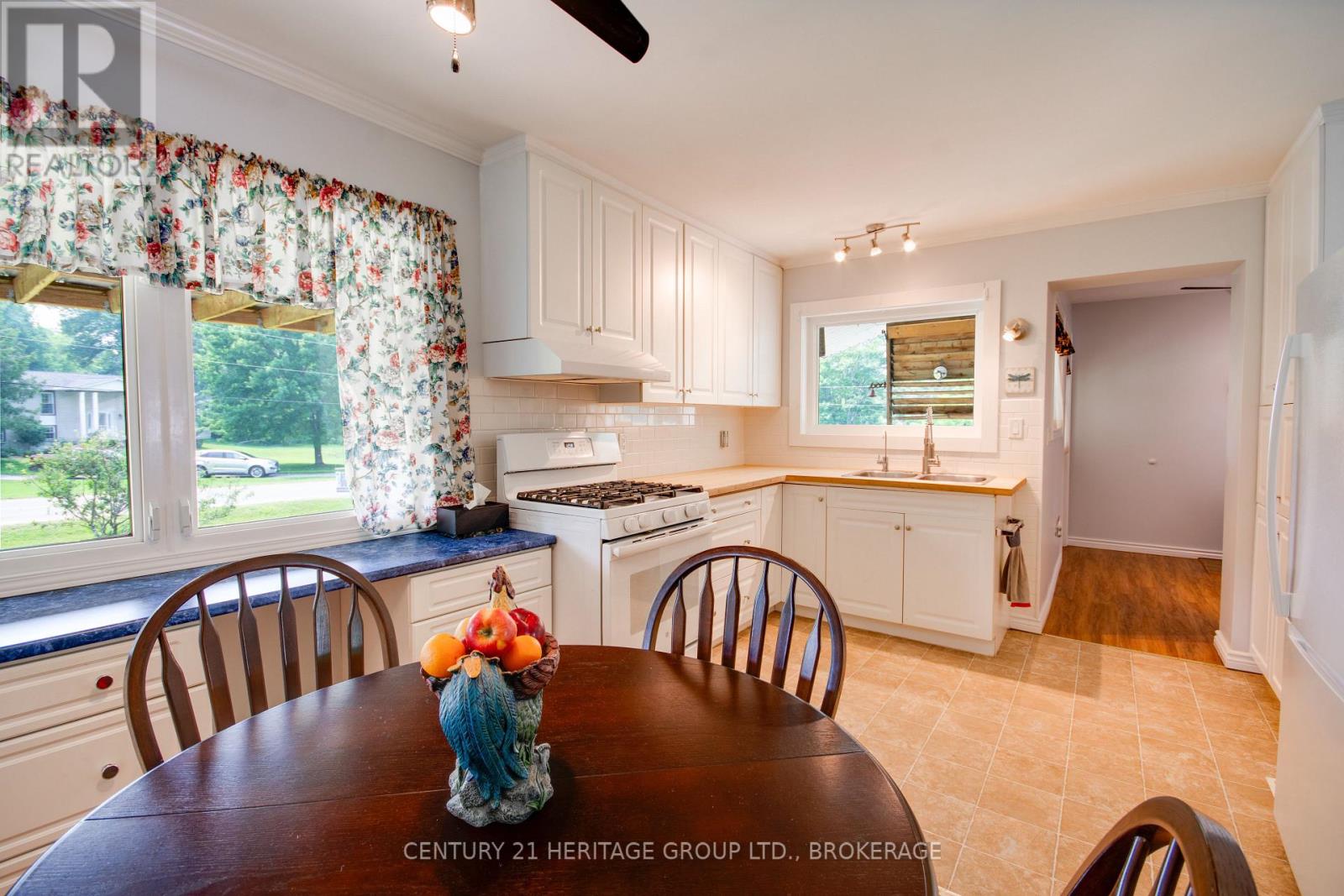 4309 MAPLE DRIVE - 15