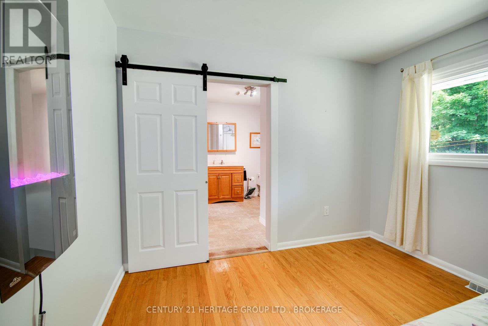 4309 MAPLE DRIVE - 24