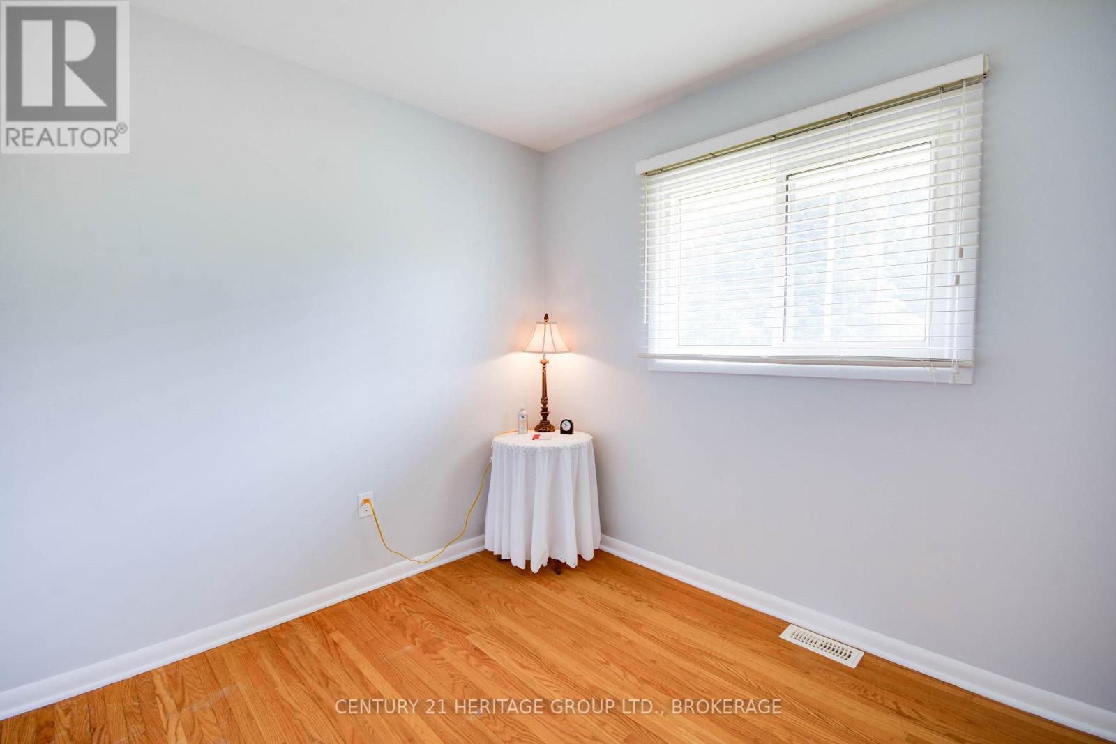 4309 MAPLE DRIVE - 25
