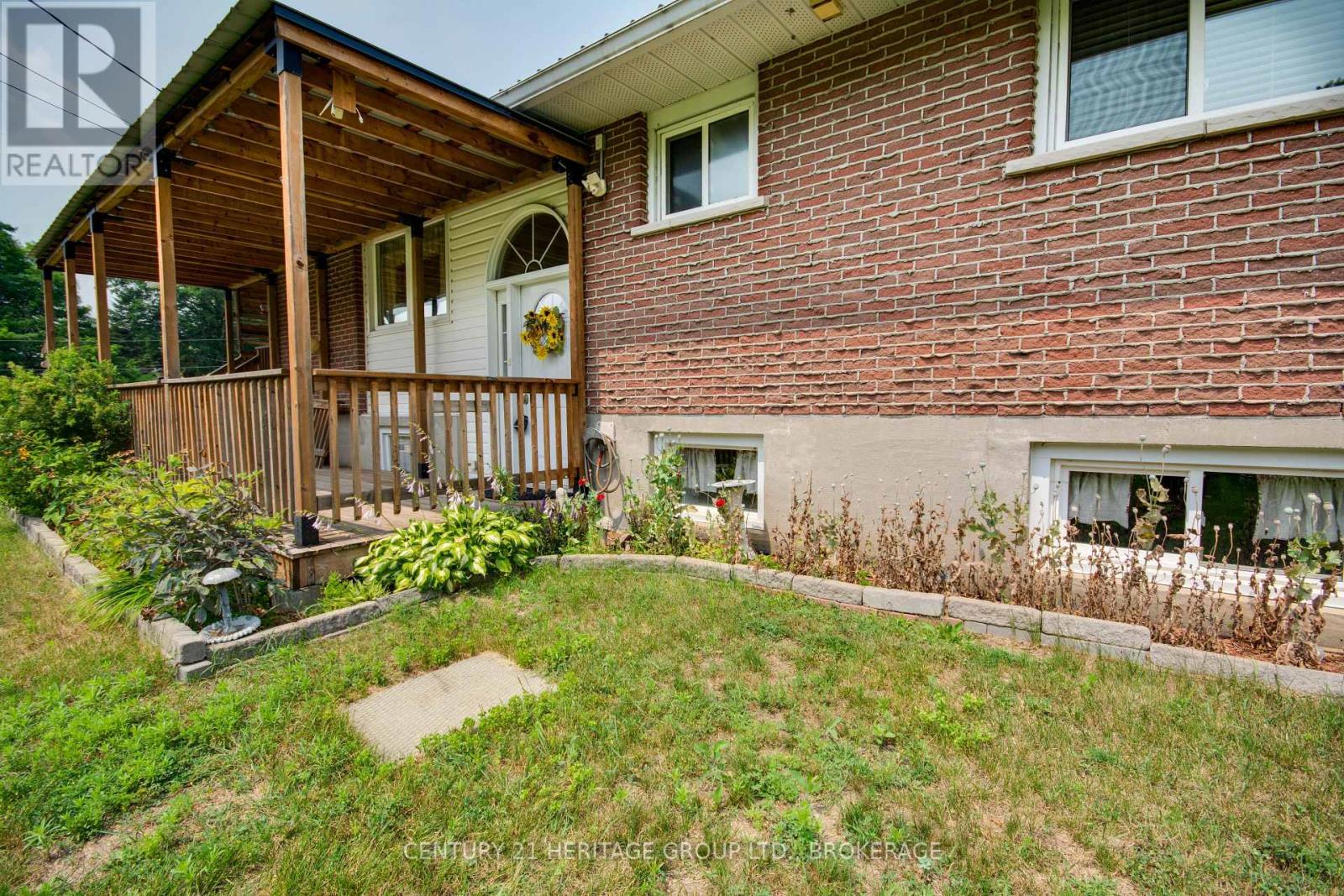 4309 MAPLE DRIVE - 3