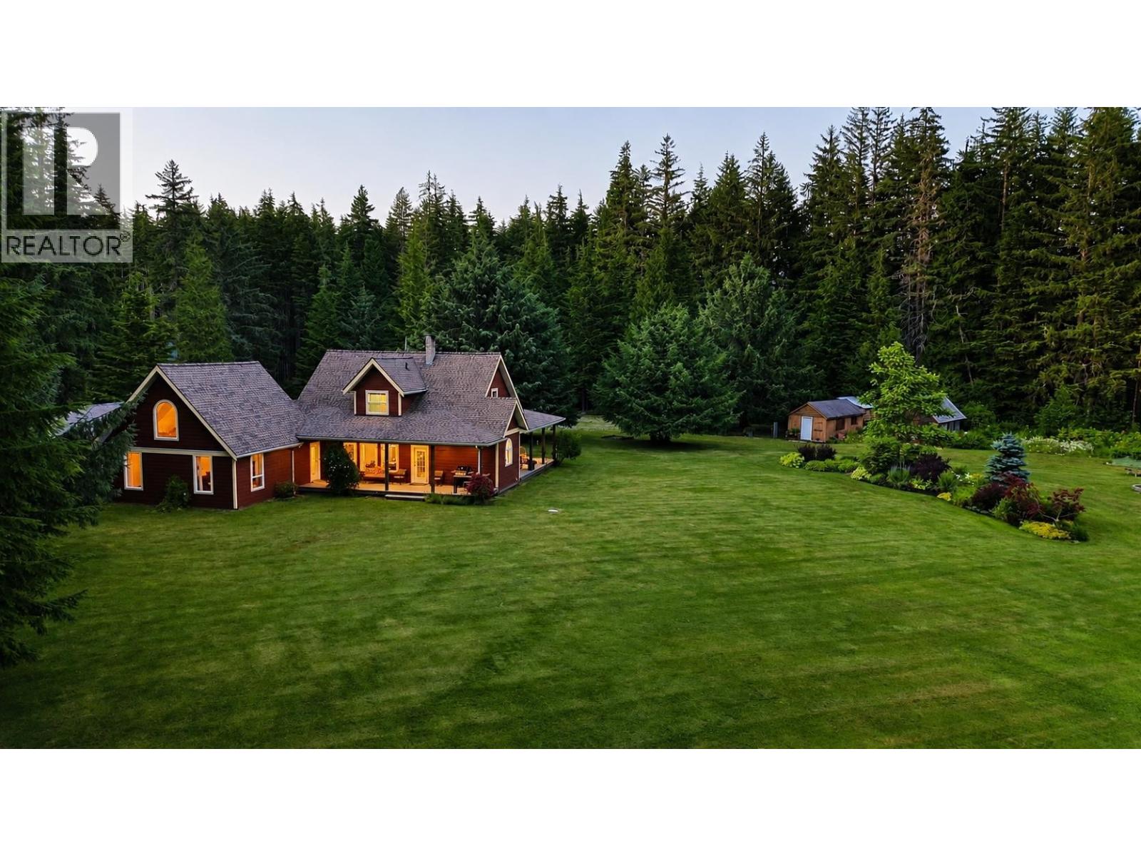 499 QUATSINO BOULEVARD - 2