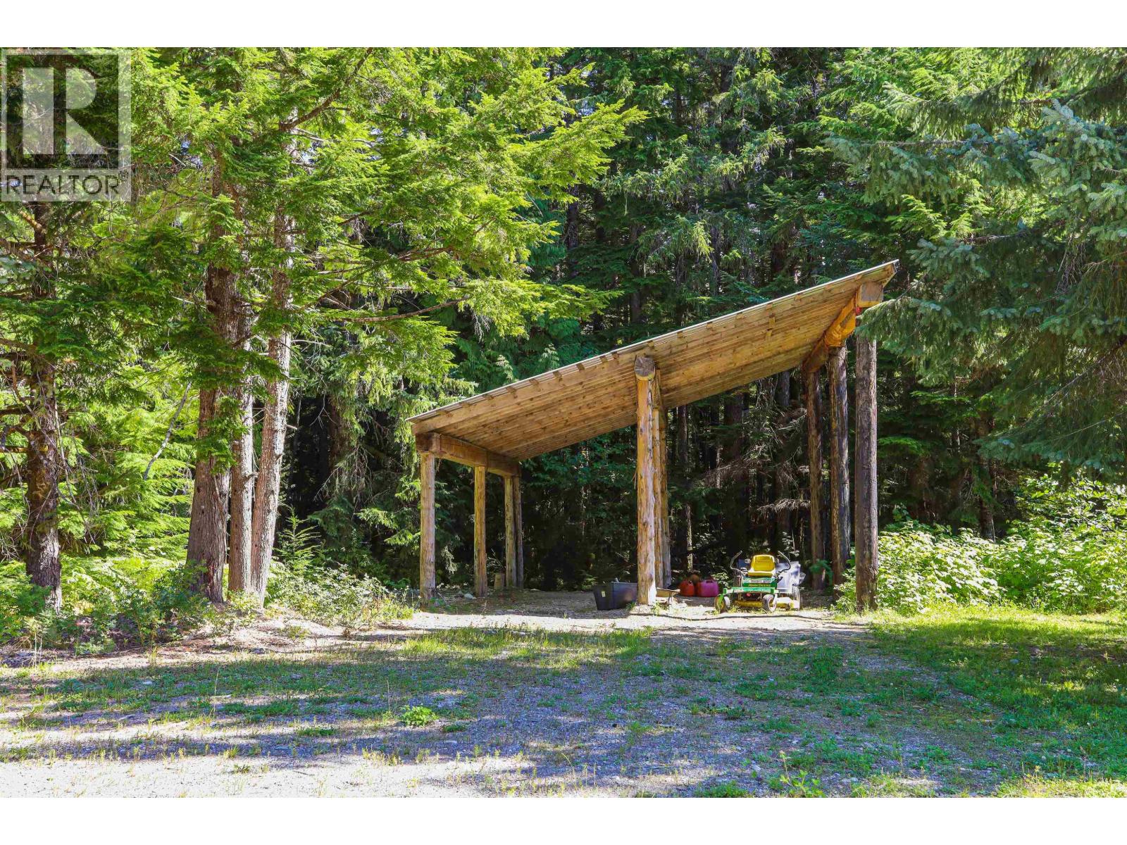 499 QUATSINO BOULEVARD - 4
