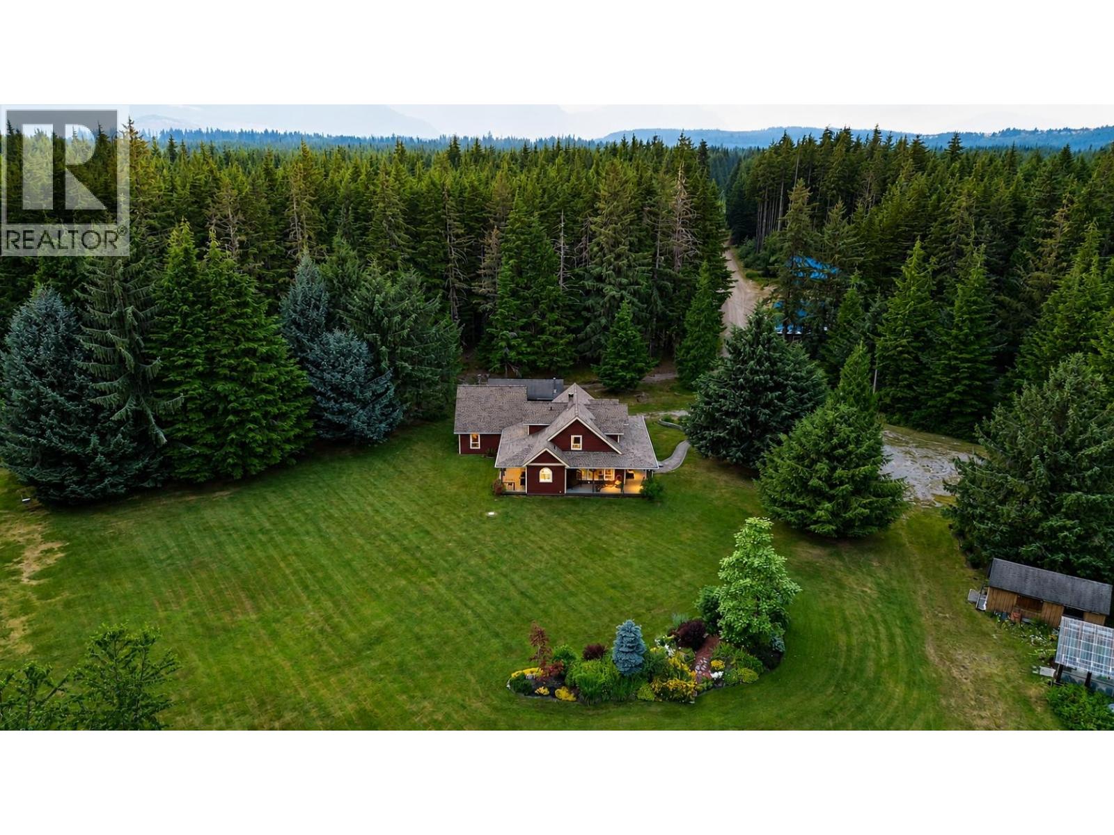 499 QUATSINO BOULEVARD - 1