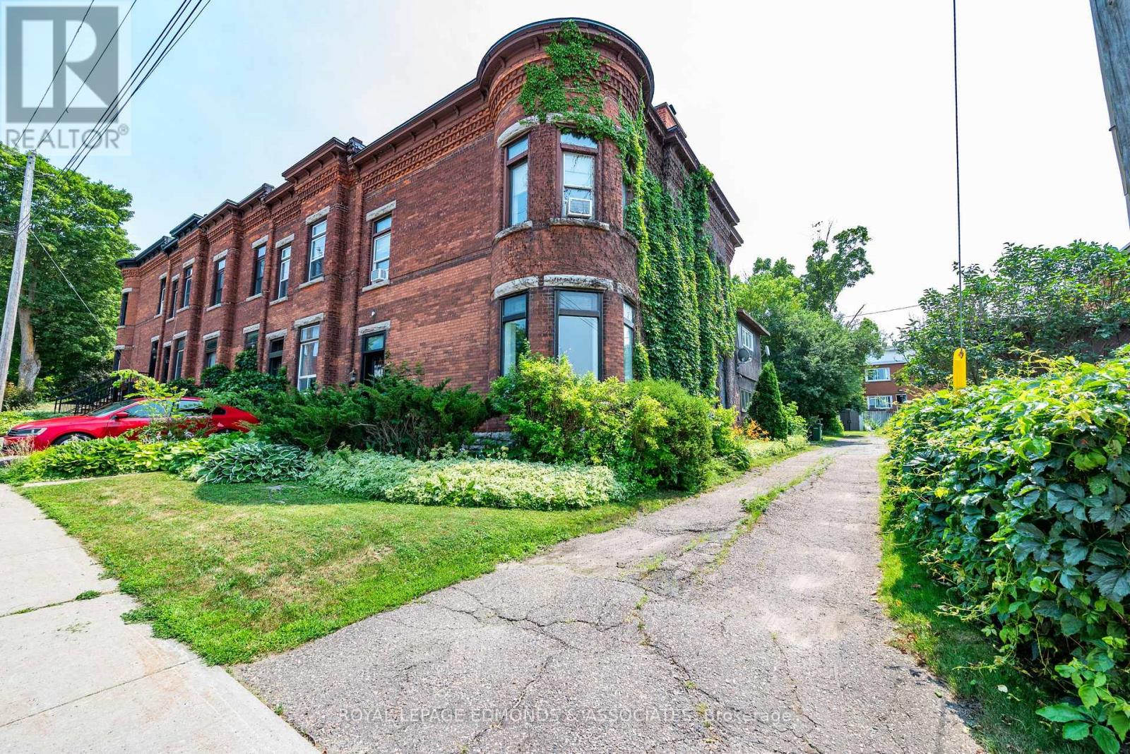 188 ESTHER STREET - 1