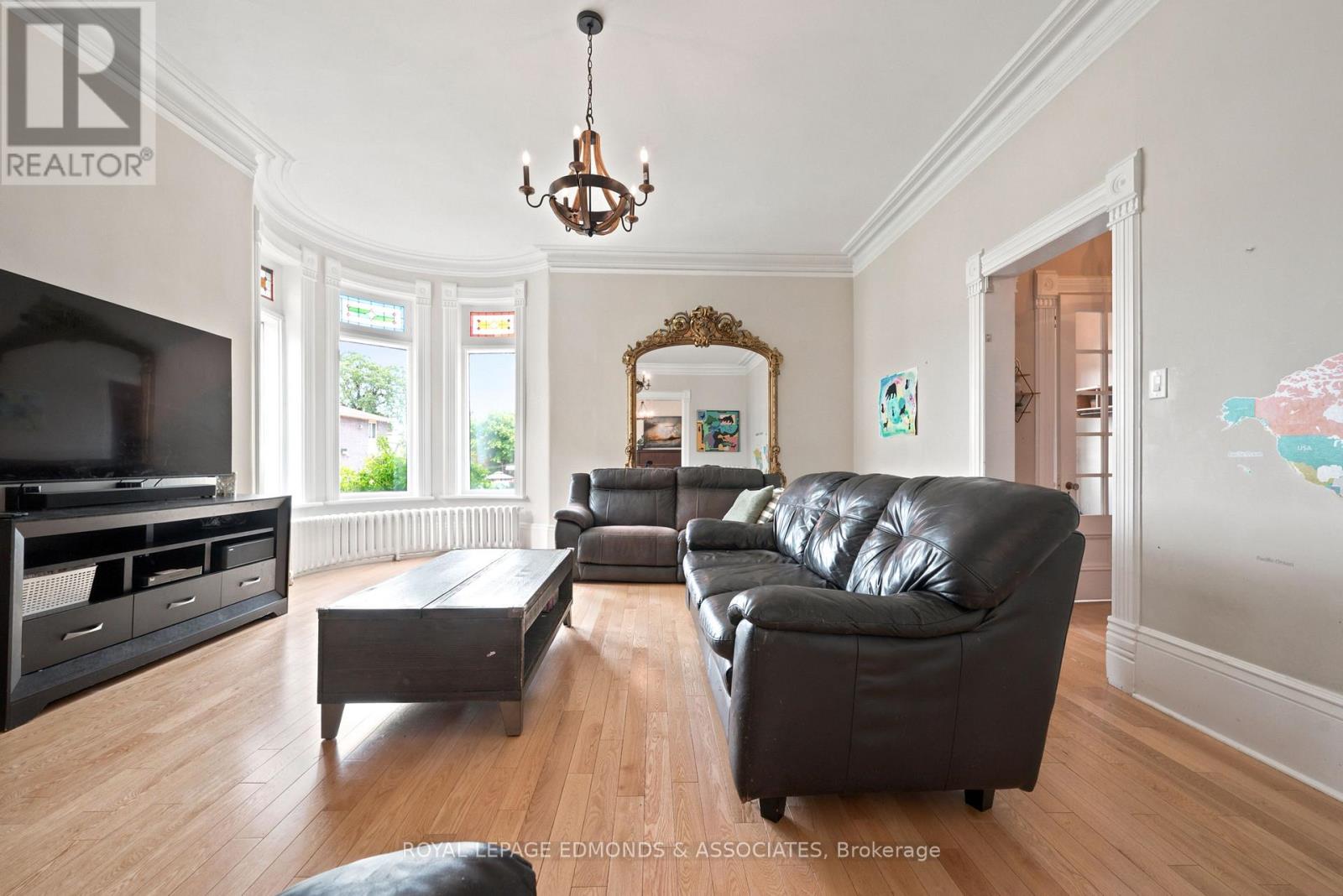 188 ESTHER STREET - 18
