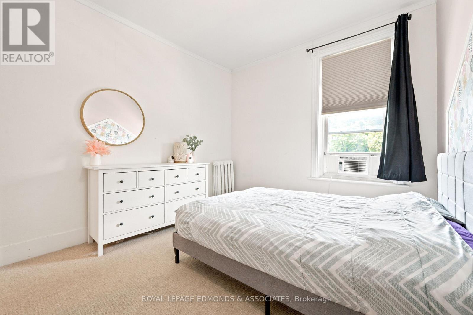 188 ESTHER STREET - 34