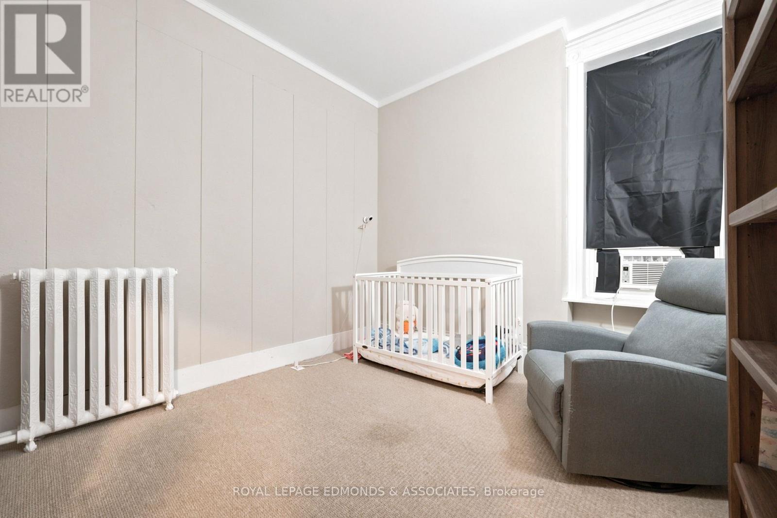 188 ESTHER STREET - 35