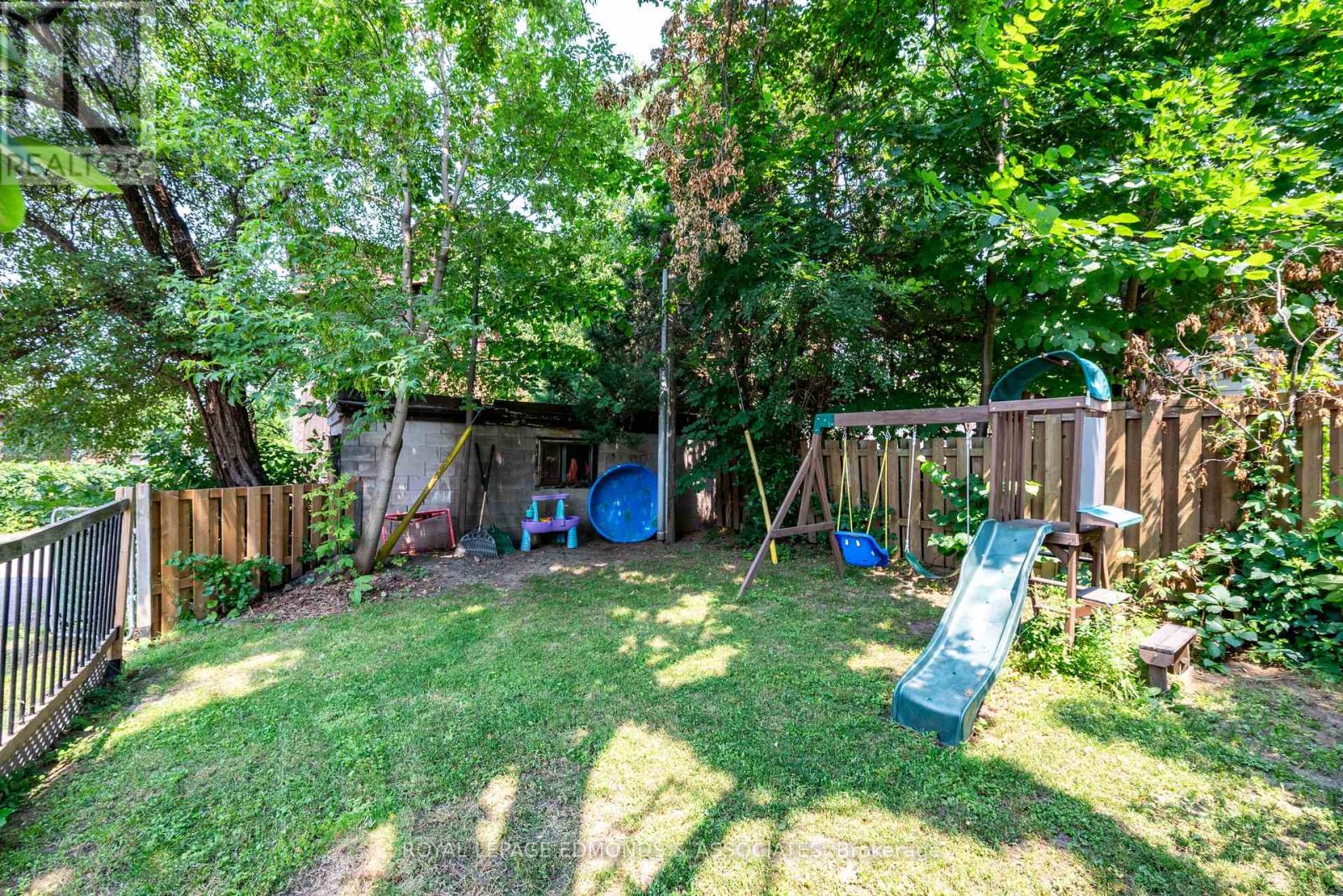 188 ESTHER STREET - 41