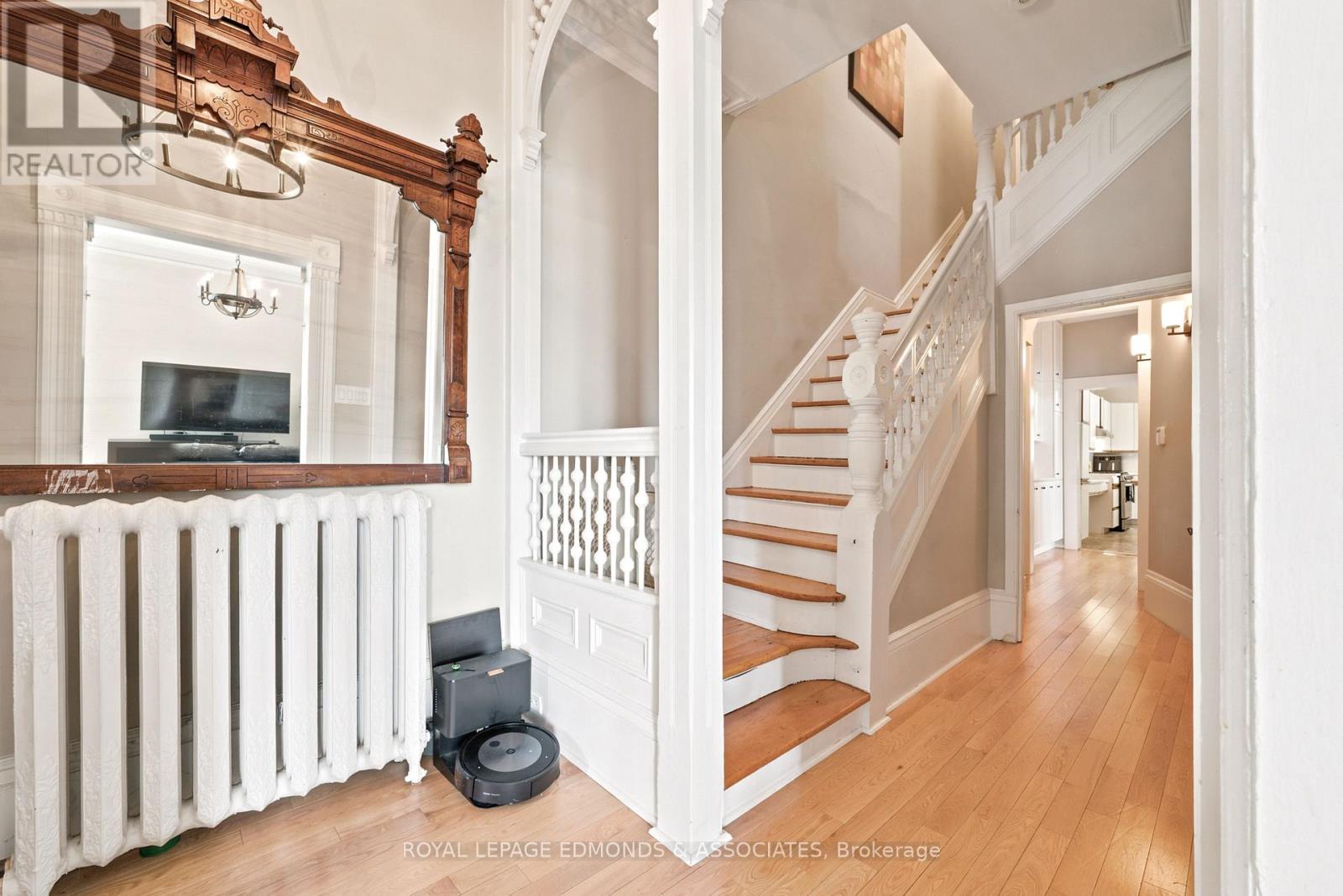 188 ESTHER STREET - 6