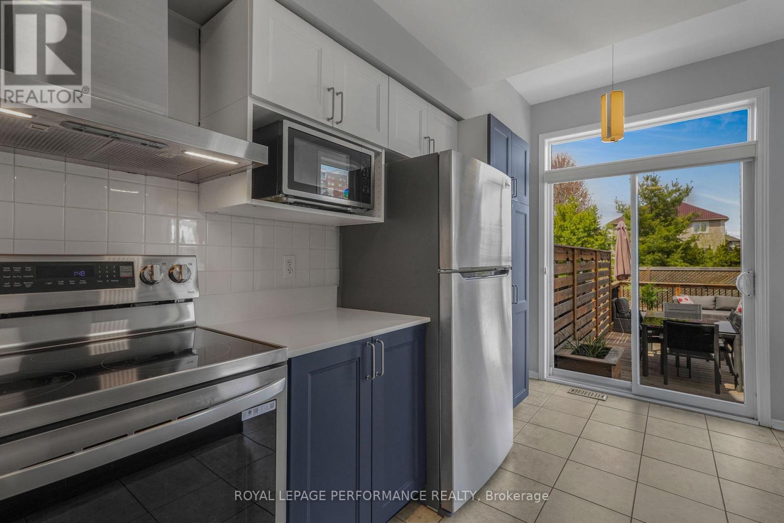 172 COLLISTON CRESCENT - 17