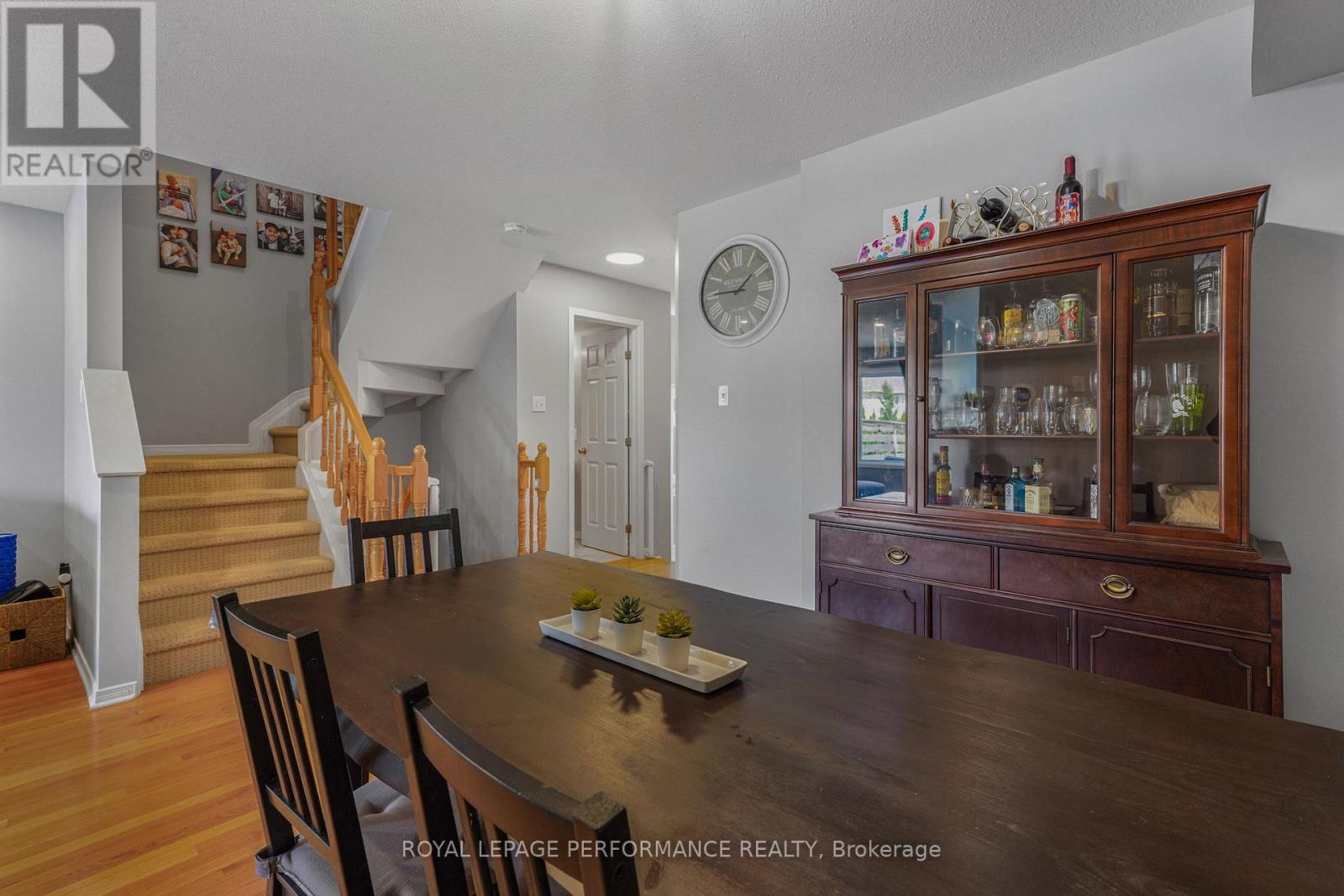 172 COLLISTON CRESCENT - 7