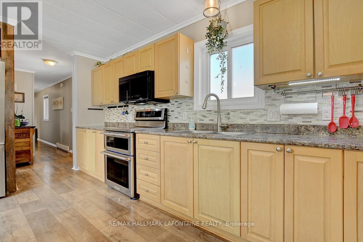 3535 ST JOSEPH BOULEVARD - 12