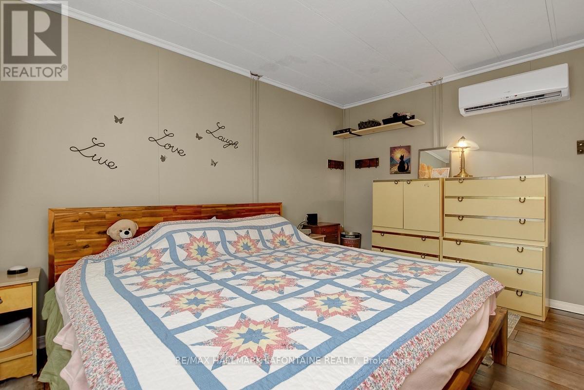 3535 ST JOSEPH BOULEVARD - 17