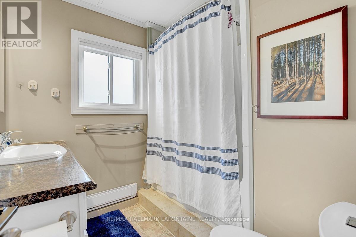 3535 ST JOSEPH BOULEVARD - 21