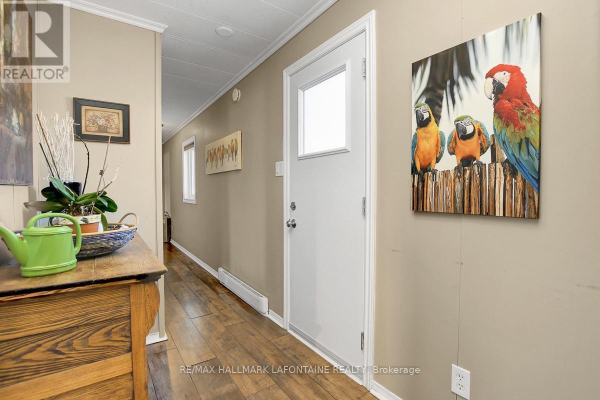 3535 ST JOSEPH BOULEVARD - 23
