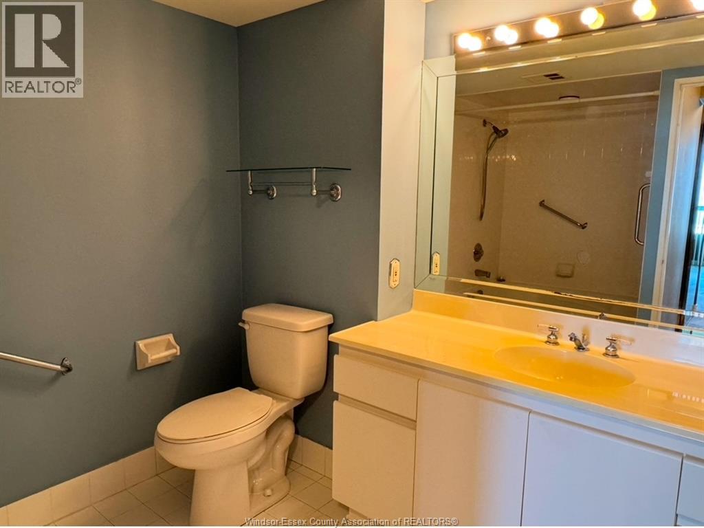 #804 75 RIVERSIDE DRIVE East - 13